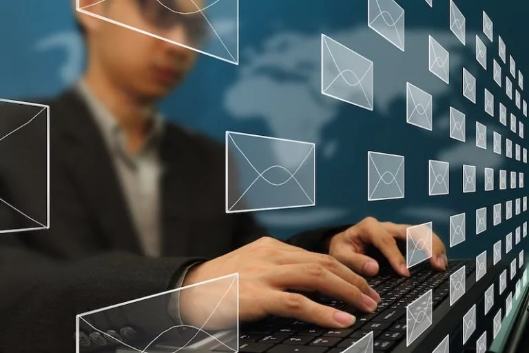 Corresponding Effectively in Business Emails Letters Faxes